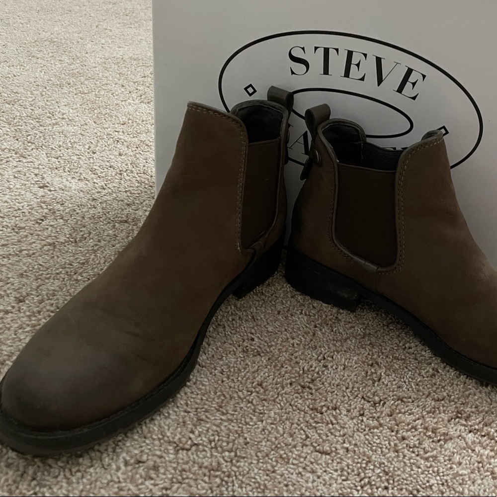 Steve Madden Graham Brown Nubuck Bootie 6.5